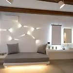コルフォス ホテル 3*