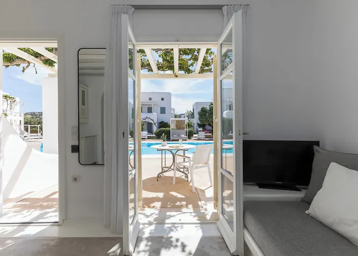 كورفوس فندق 3*